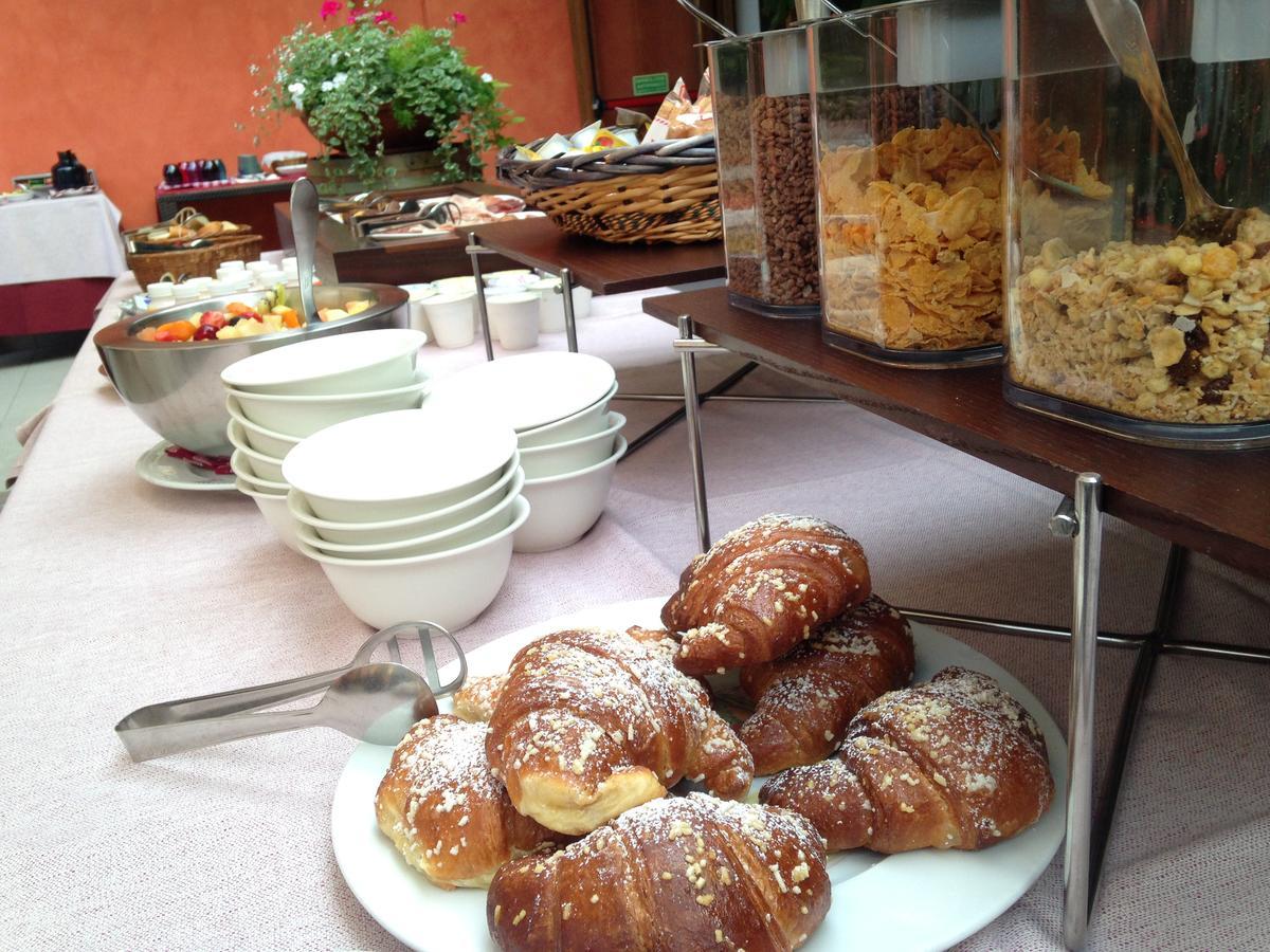 Trattoria Locanda Ai Tre Amici Mortegliano Exterior foto